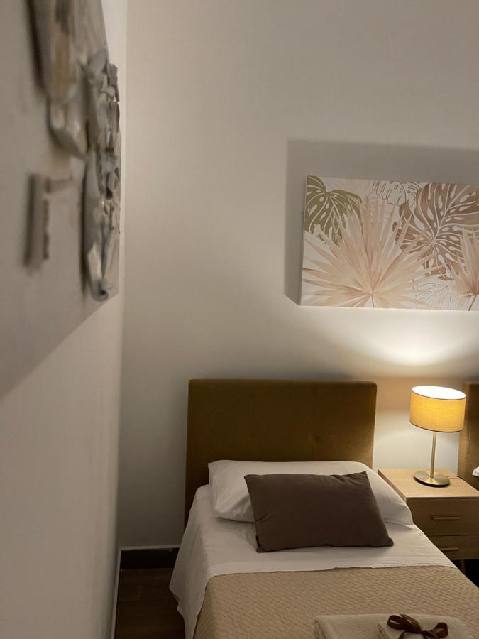 Taormina Family Apartment ภายนอก รูปภาพ